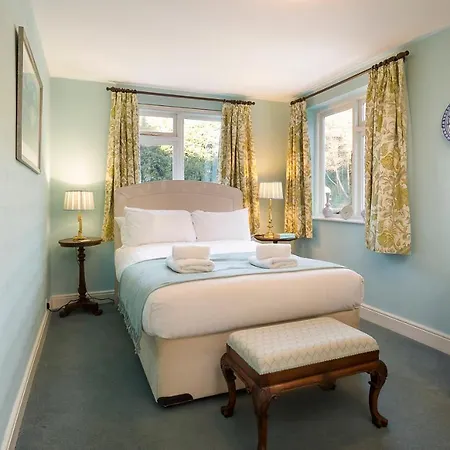 Chateau Sleeps 12 With Wifi Windermere