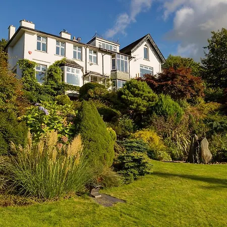 Chateau Sleeps 12 With Wifi Windermere